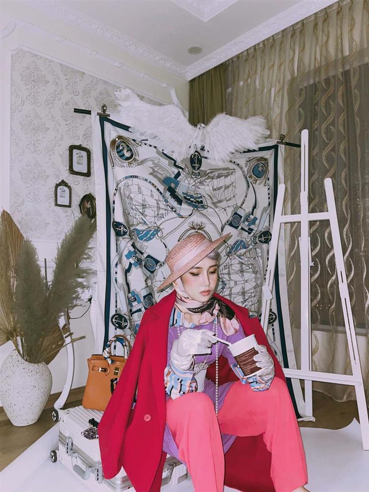 Tiktoker Gia Thị Linh bị tố tiểu tam: Trên mạng già chát, đời thực sexy-7