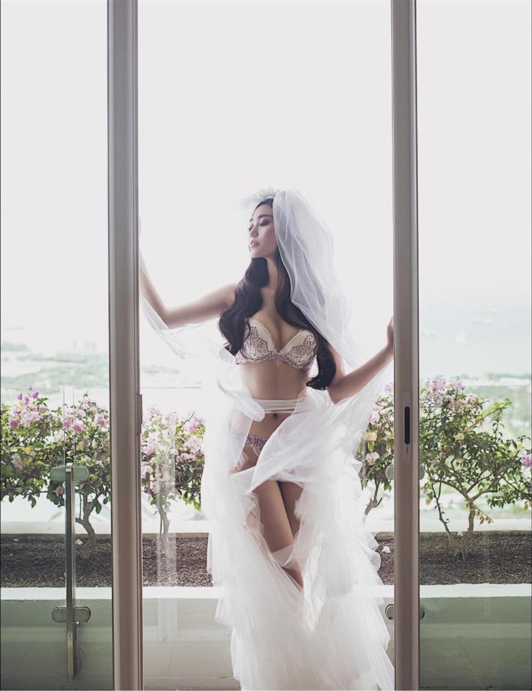 Khánh My thả rông, quên nội y sau khi bị đồn yêu chồng cũ Lệ Quyên-9