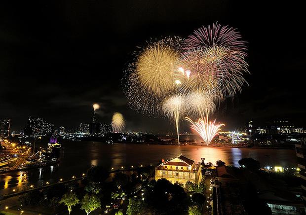 Bộ Y tế đề nghị không bắn pháo hoa dịp Tết, dừng hoạt động vui chơi-1