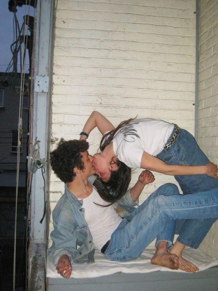 Loạt khoảnh khắc khó đỡ ai muốn làm người bình thường khi yêu-6