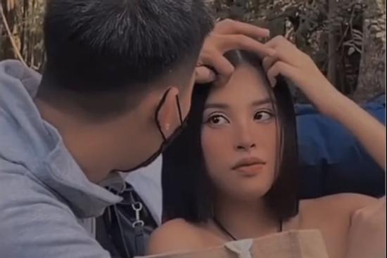 Xôn xao clip Tiểu Vy thân mật bên trai lạ