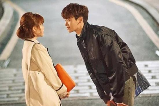 Cách để biết người khác thích mình: 21 mẹo nhỏ nên lưu tâm!