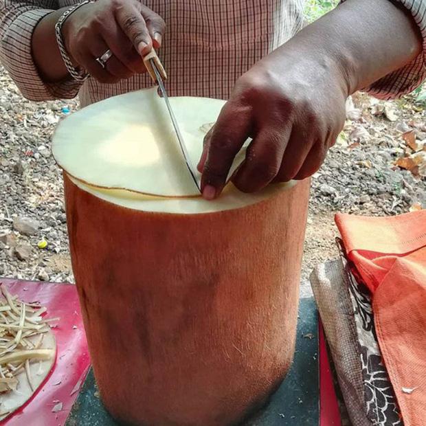 Món ăn bí ẩn nhất thế giới, bán la liệt nhưng không ai biết làm từ gì-3