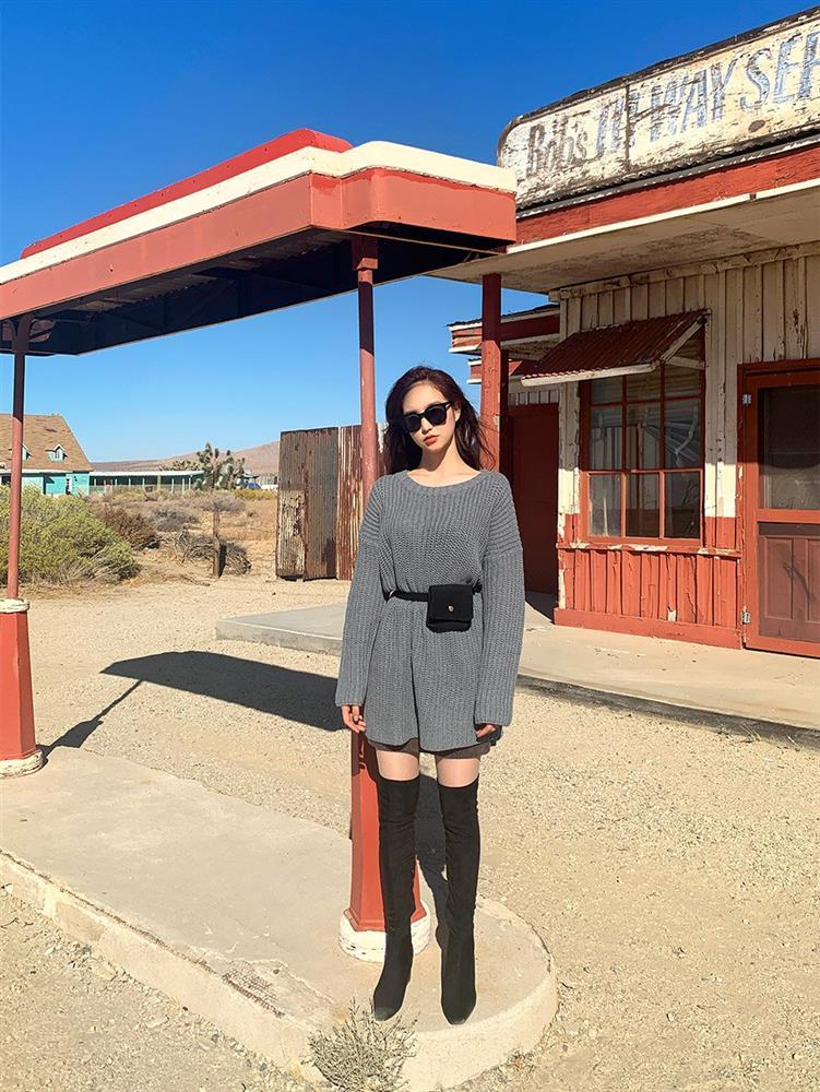 Công thức mix đồ với áo len dáng dài chuẩn trend đón Tết-8