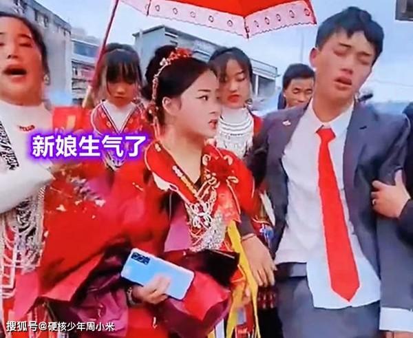 Nhà gái đi đón rể, chú rể khóc thút thít, cô dâu quạu ra mặt-2