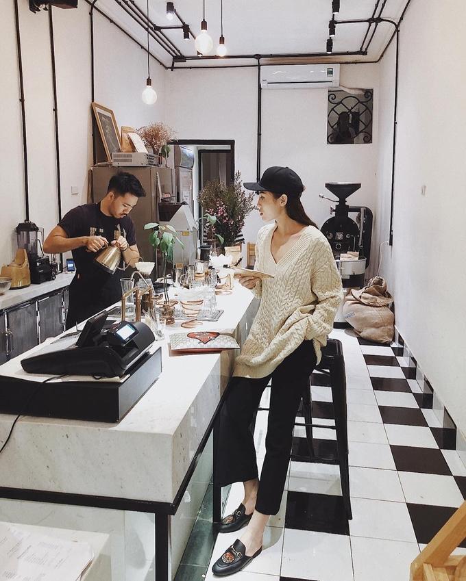 Team áo len dáng dài học ngay lối mix đồ xịn mịn từ Hiền Hồ, Kỳ Duyên-3