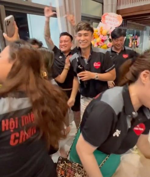 Châu Gia Kiệt tụ tập bạn bè, bị soi khịa Trang Nemo - Trần My-2