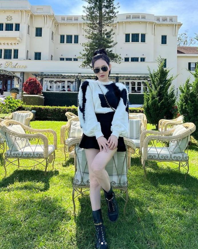 Hiền Hồ tóc ngắn quanh năm vẫn cân đẹp từ style cá tính đến ngọt ngào-9