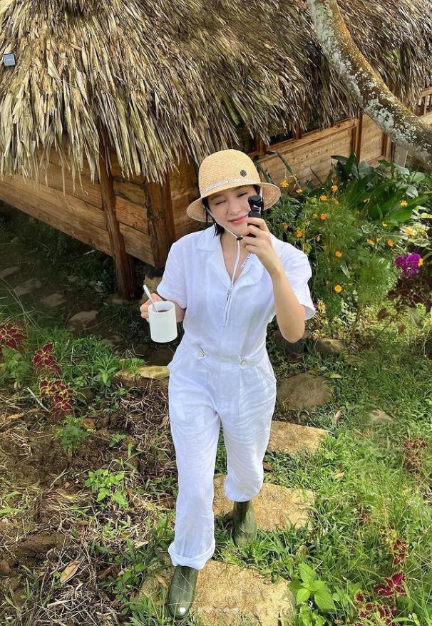 Hiền Hồ tóc ngắn quanh năm vẫn cân đẹp từ style cá tính đến ngọt ngào-3