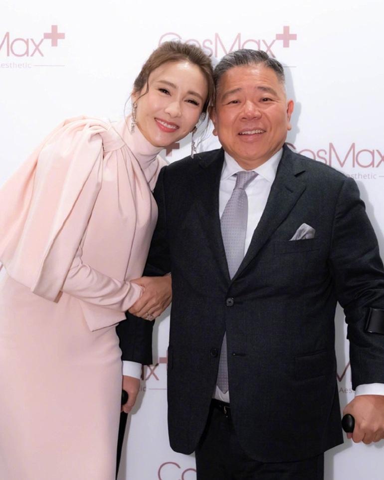 Chuyện tình Lê Tư và đại gia tàn tật sở hữu 3.000 tỷ đồng-4