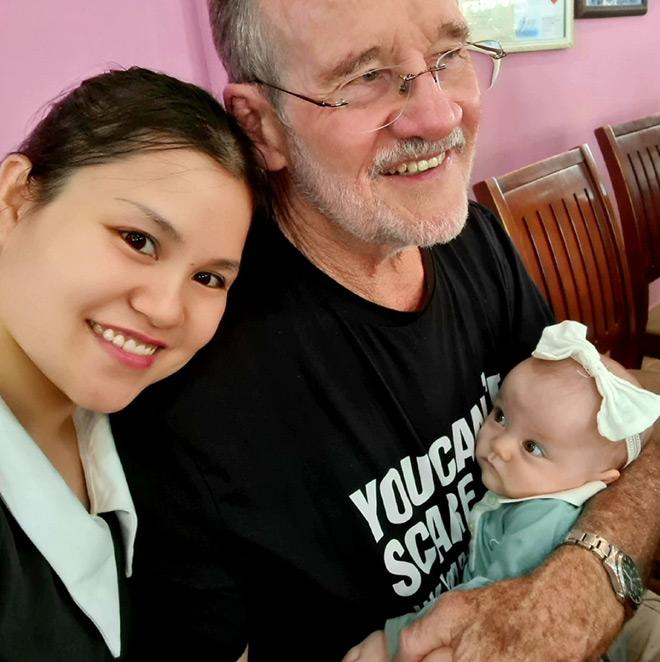 Cô gái Vũng Tàu lấy chồng 75 tuổi, phải nói dối là bố chồng-1