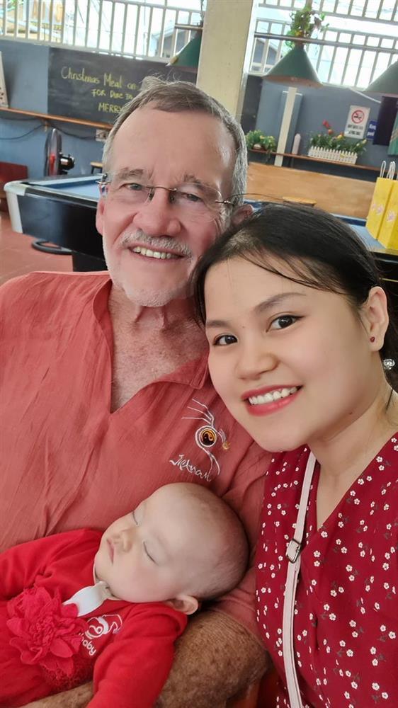 Cô gái Vũng Tàu lấy chồng 75 tuổi, phải nói dối là bố chồng-3