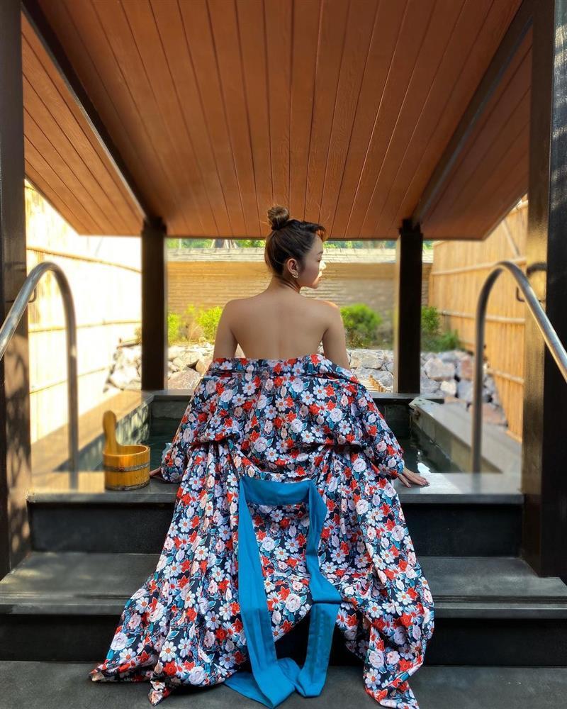 Minh Hằng tiếp tục bán nude dù từng bị coi là đăng ảnh phản cảm-3