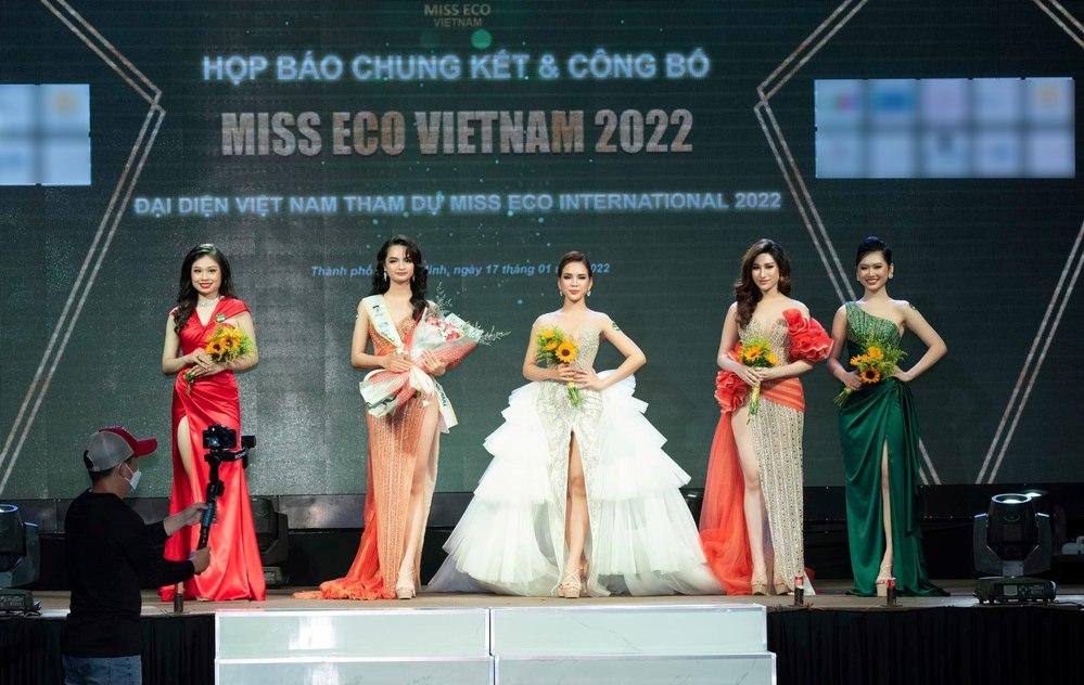 Vương miện Miss Eco Vietnam 2022 bị nghi hàng chợ giá 600 nghìn-5
