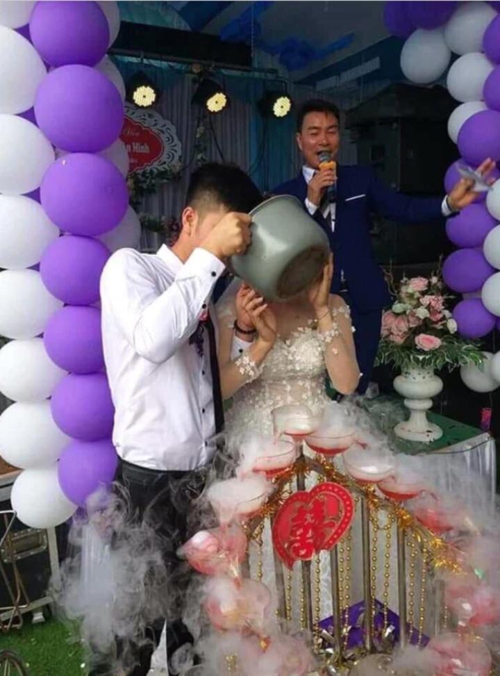 Vạn tình huống oái oăm chẳng ai ngờ sẽ xảy ra trong đám cưới-14