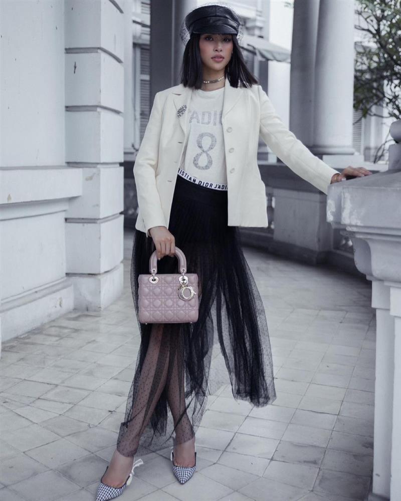 Nhìn Phạm Hương, Tiểu Vy diện váy voan là thấy cả bầu trời sang xịn-5