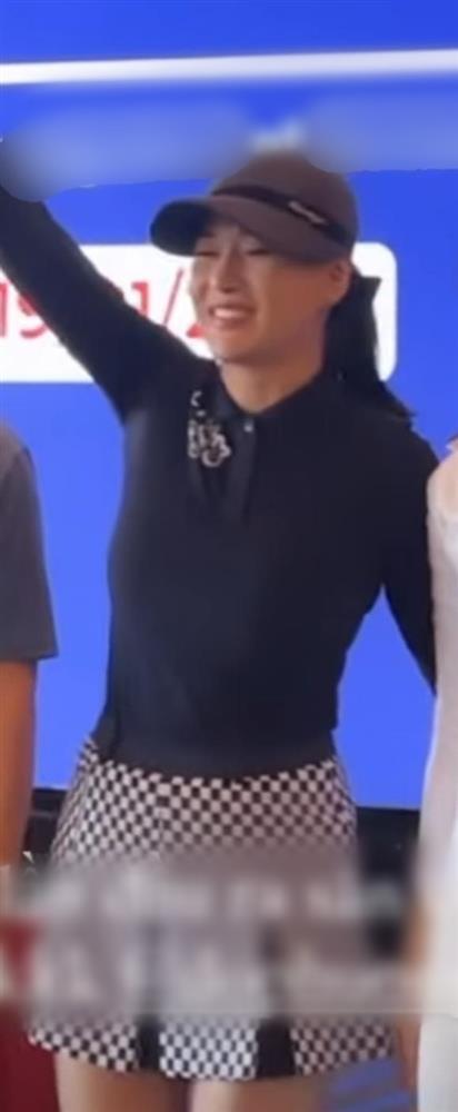 Phương Oanh lộ hàng loạt góc chết qua ống kính của Đỗ Mỹ Linh-7