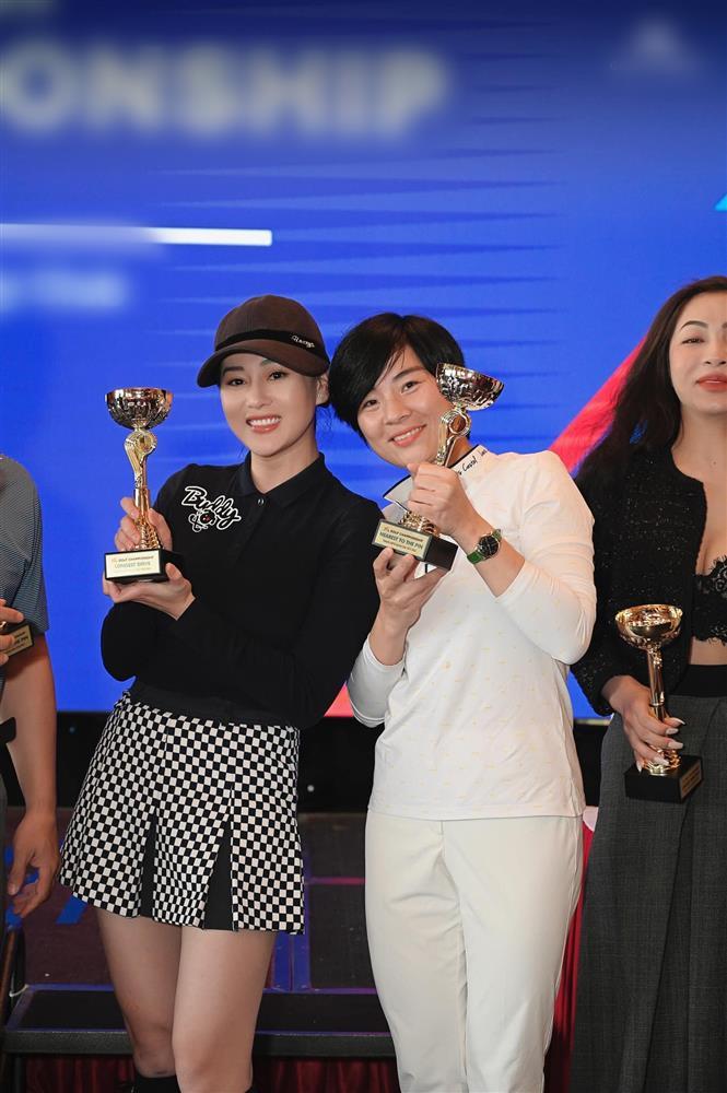 Phương Oanh lộ hàng loạt góc chết qua ống kính của Đỗ Mỹ Linh-4