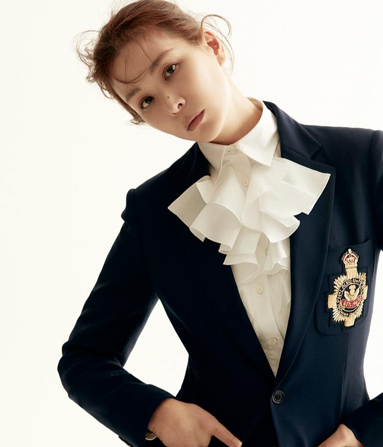 Bà xã Jang Dong Gun 50 tuổi vẫn khí chất ngời ngời-5