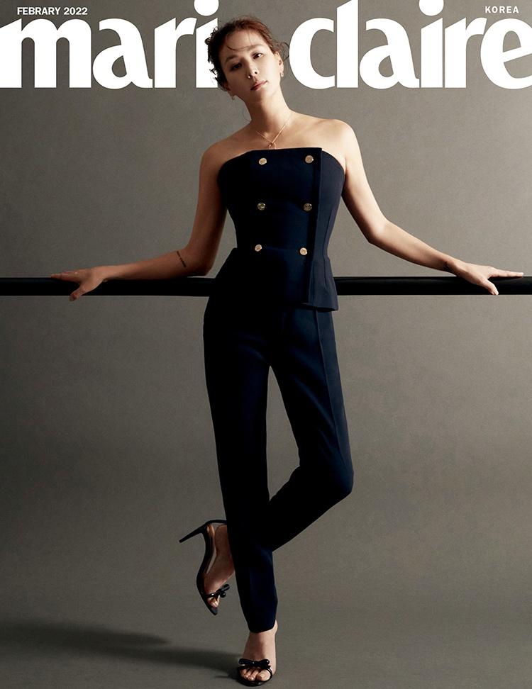 Bà xã Jang Dong Gun 50 tuổi vẫn khí chất ngời ngời-7