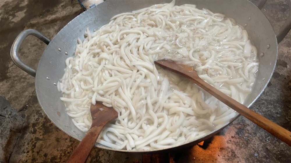 Công thức làm mứt dừa ngũ sắc cứ gọi là ngon hết nước chấm-6