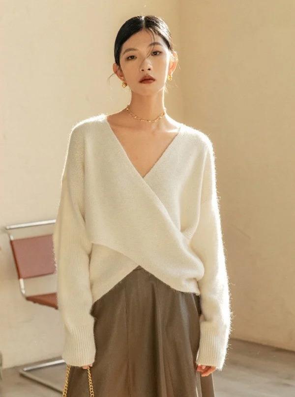 Mẫu áo len hot trend được săn lùng ráo riết dịp Tết năm nay-1