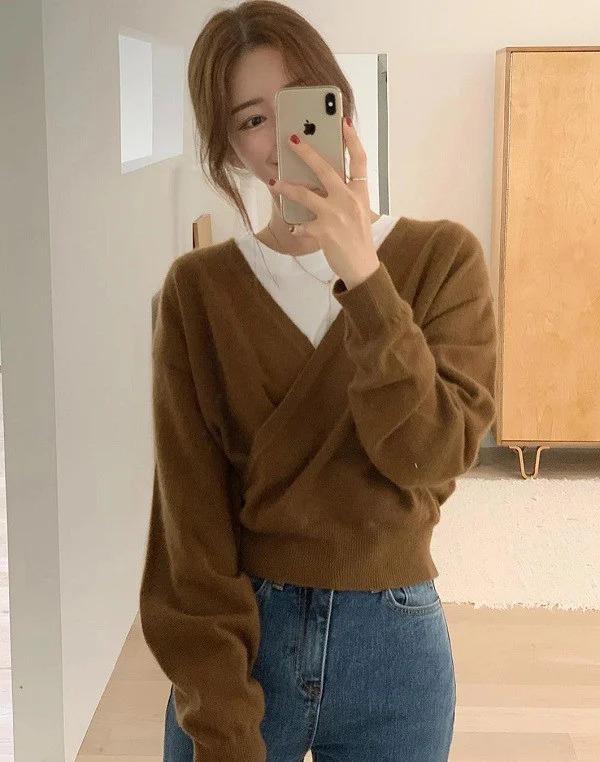 Mẫu áo len hot trend được săn lùng ráo riết dịp Tết năm nay-3