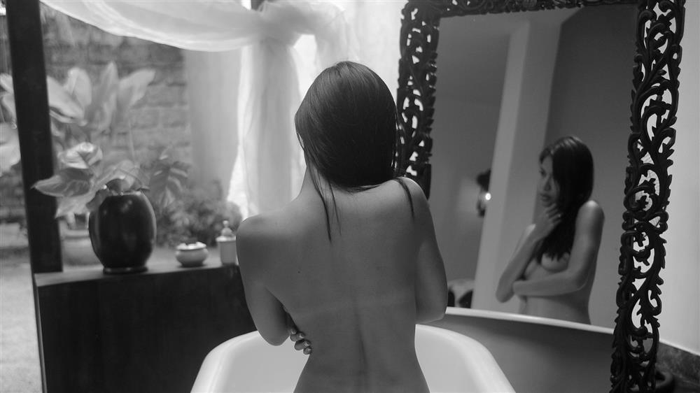 Khán giả đỏ cả mặt khi xem phim Việt 18+ có Minh Tú đóng-3