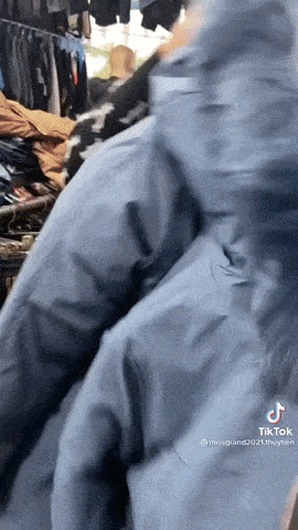 Rét tê tái, Thùy Tiên quất ngay áo phao giá rẻ ở chợ gây hài-2