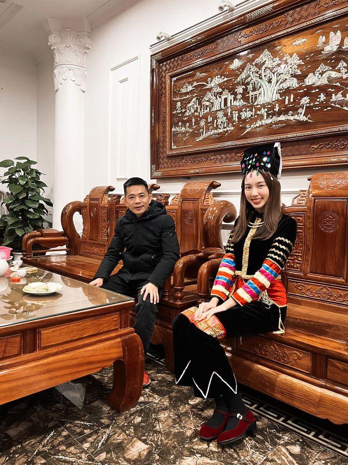 Rét tê tái, Thùy Tiên quất ngay áo phao giá rẻ ở chợ gây hài-8