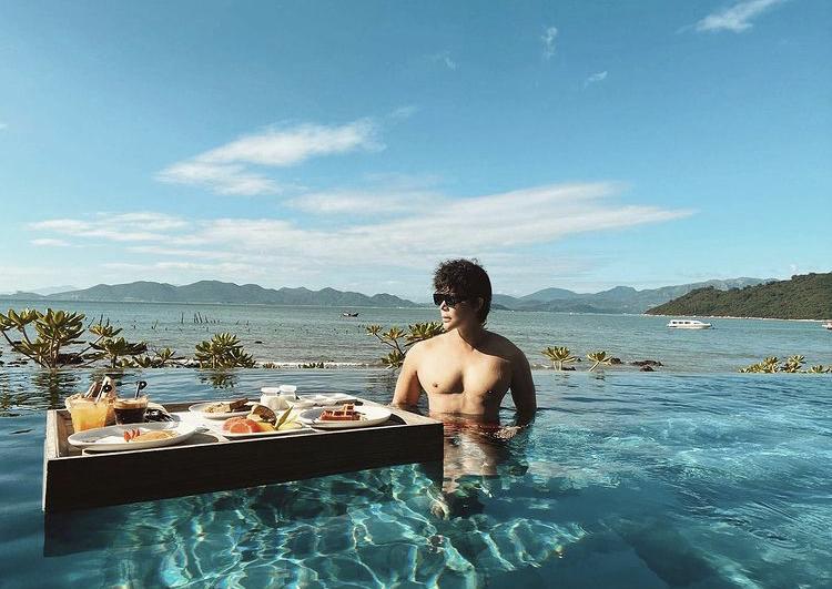 Nathan Lee khẳng định hàng xịn 100% giữa tin đồn bơm ngực-1