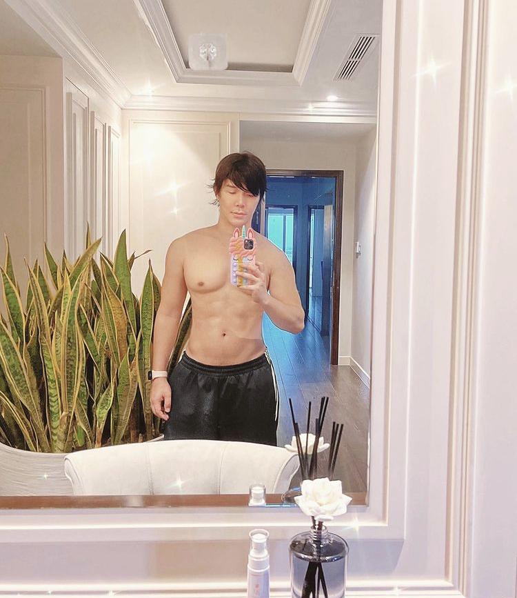 Nathan Lee khẳng định hàng xịn 100% giữa tin đồn bơm ngực-2