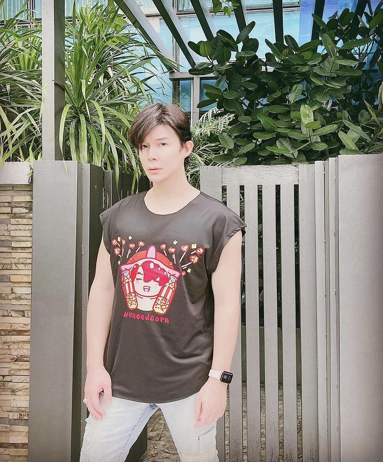 Nathan Lee khẳng định hàng xịn 100% giữa tin đồn bơm ngực-5