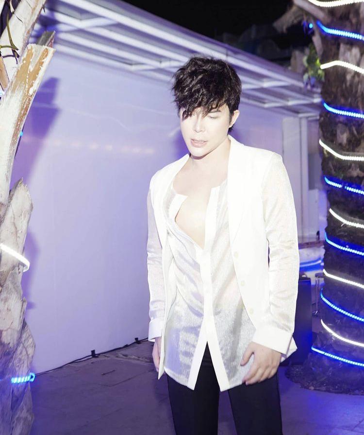 Nathan Lee khẳng định hàng xịn 100% giữa tin đồn bơm ngực-6