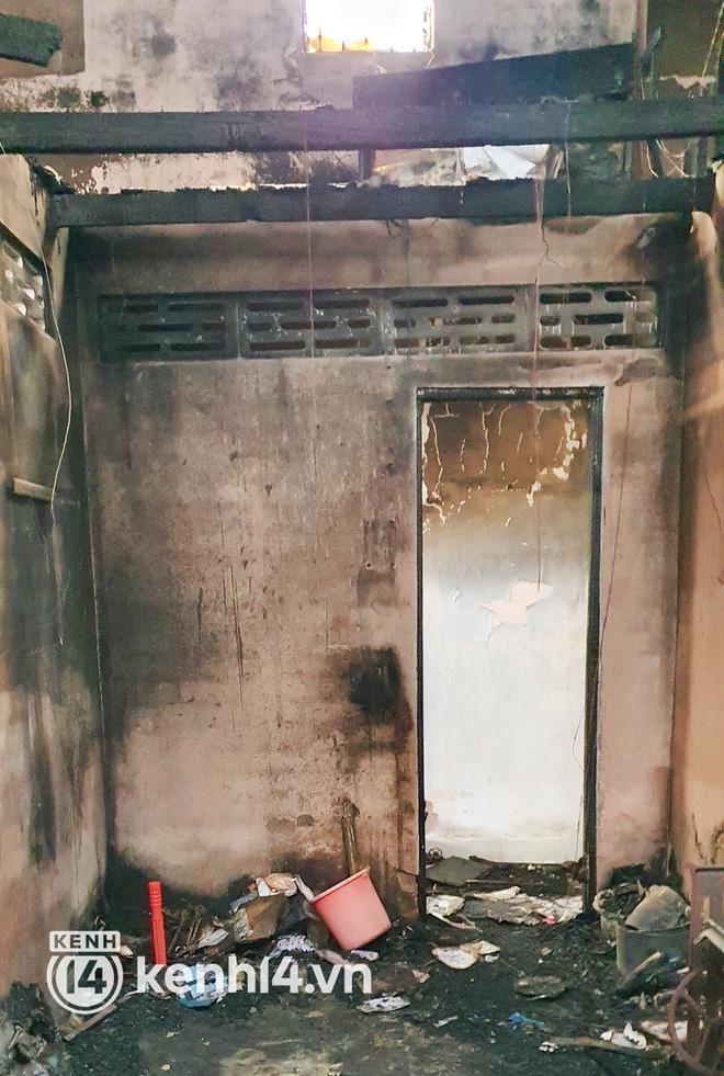 Đám tang người cha bị con gái đầu độc: Cha nó thương nó vậy mà-10