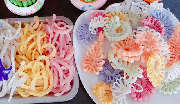 Cô gái trổ tài làm mứt dừa, lúc đầu màu cũng đẹp mà sau nó lạ lắm!-2