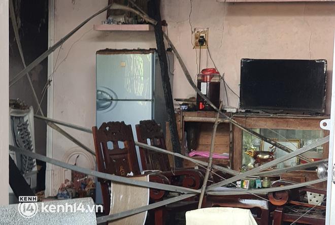 Màn kịch gian xảo của nữ sinh viên hạ độc cha, chôn xác đốt nhà-2