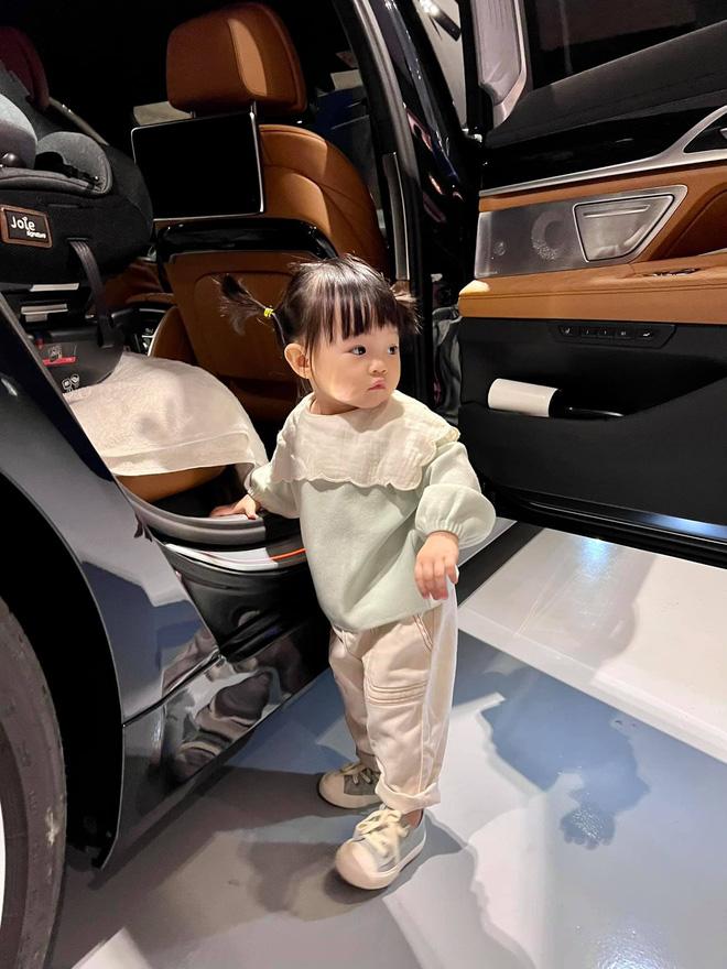 Tiểu thư nhà Đông Nhi nhập đường đua siêu xe, quyền lực át bố-9