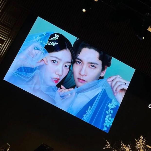 Đám cưới Park Shin Hye: Dâu rể lộ diện, khách mời xịn xò-5