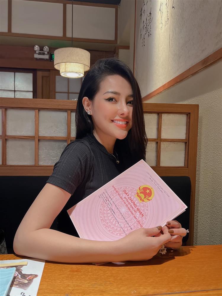 Ngân 98 khoe biệt thự tiền tỷ đang xây, sắp soán ngôi Ngọc Trinh?-1