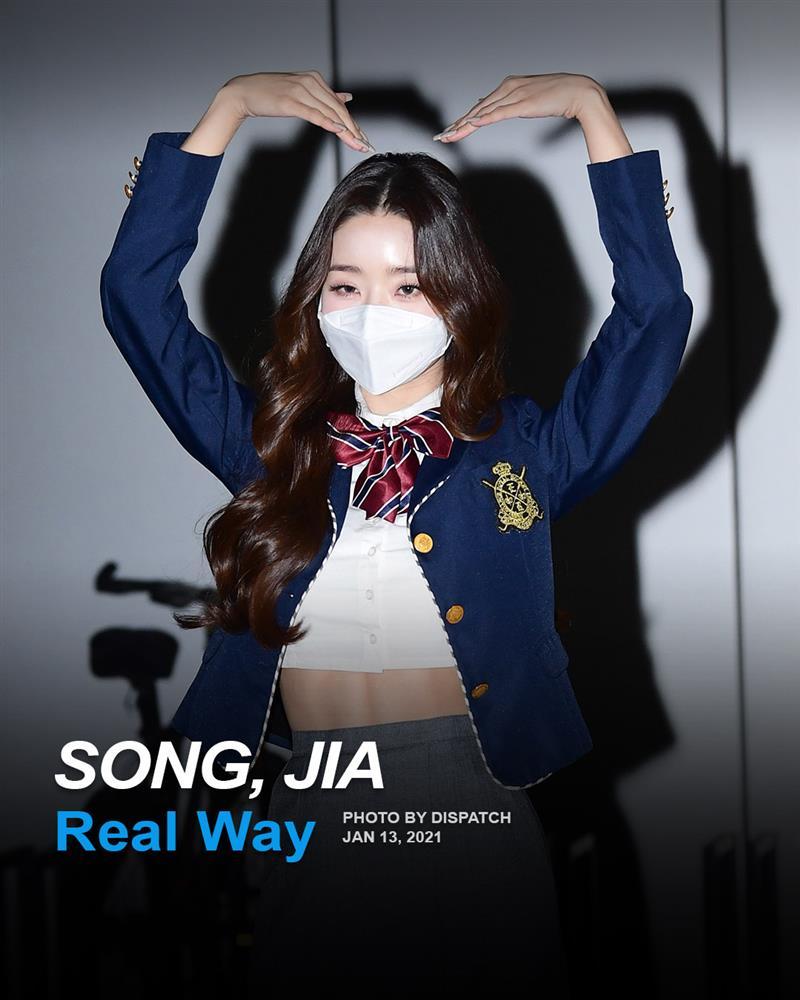 Bản sao Jennie suy sụp sau bê bối bị bóc mẽ ghiền hàng fake-2