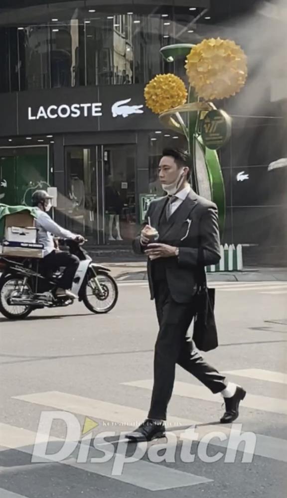 Bắt gặp Rocker Nguyễn, visual ra sao sau 4 năm lộ ảnh xuống sắc?-1