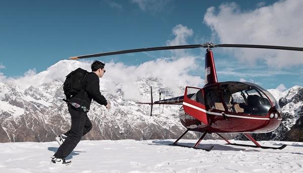 Chàng trai Việt chi 5 triệu phi trực thăng ngắm núi tuyết cao 5.600 m-1