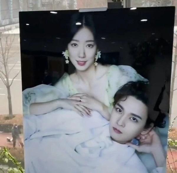 Loạt ảnh cưới siêu hiếm của Park Shin Hye, dàn phù dâu xinh ngất lộ diện-3