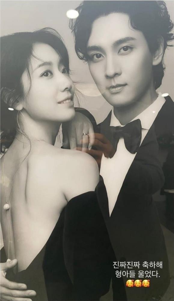 Loạt ảnh cưới siêu hiếm của Park Shin Hye, dàn phù dâu xinh ngất lộ diện-4