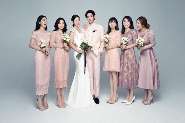 Loạt ảnh cưới siêu hiếm của Park Shin Hye, dàn phù dâu xinh ngất lộ diện -  2sao