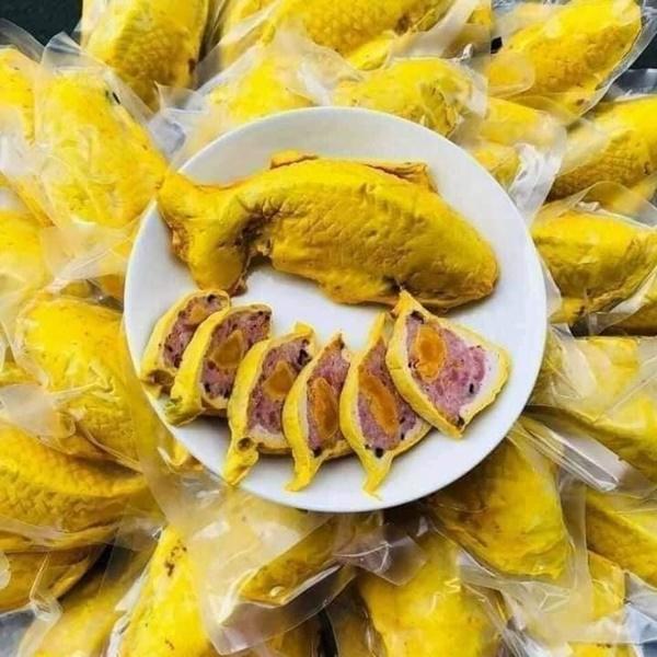 Chả đúc hình chép vàng cúng ông Công ông Táo ‘chốt’ vài chục con mỗi ngày-2