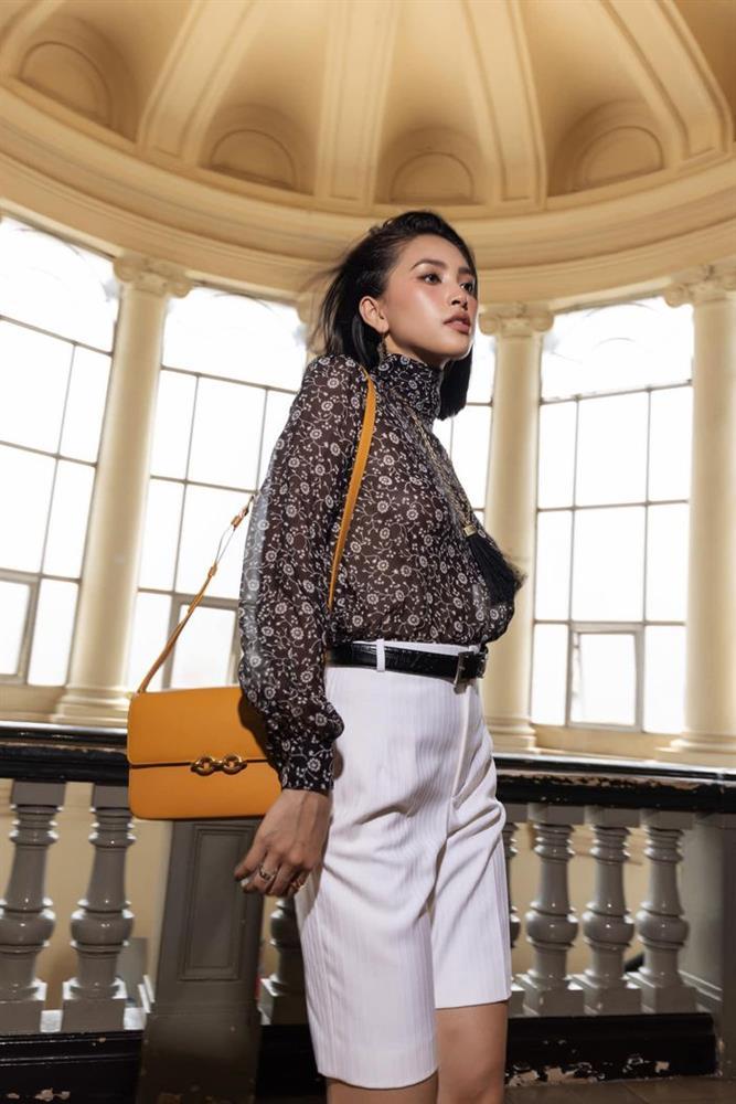 Chi Pu đi giày cà kheo - Thúy Vi vòng 1 như sắp bật khỏi váy-6