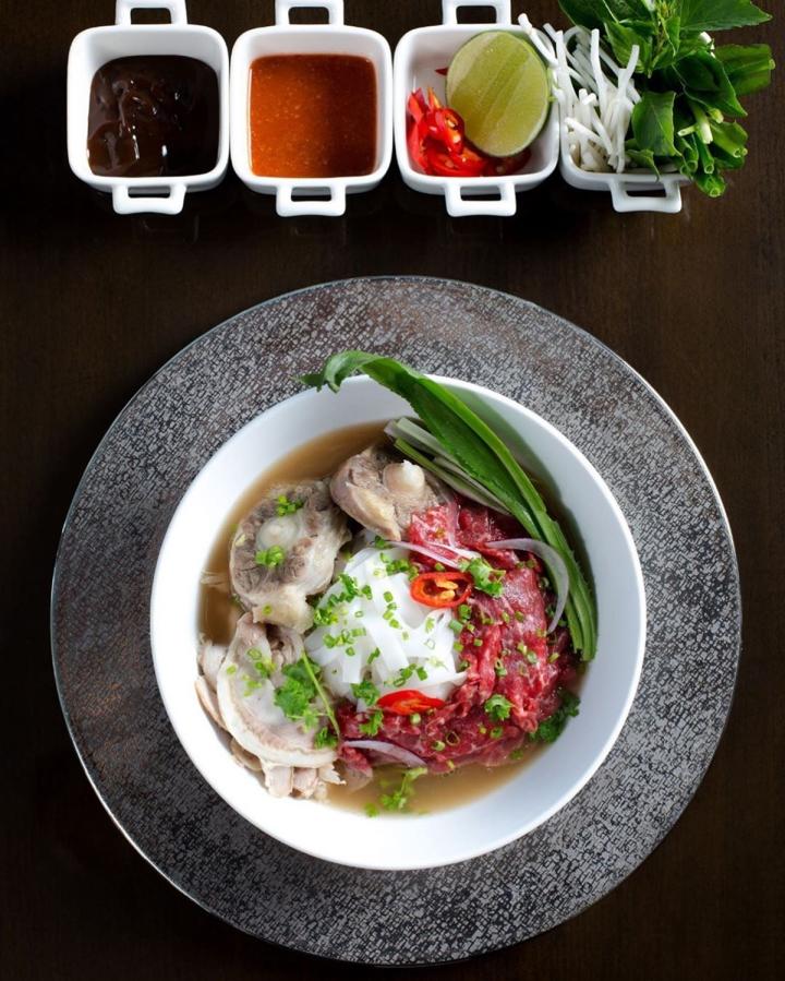 Những tô phở đắt nhất Việt Nam: Phở Thìn 90k/bát chưa là gì!-2