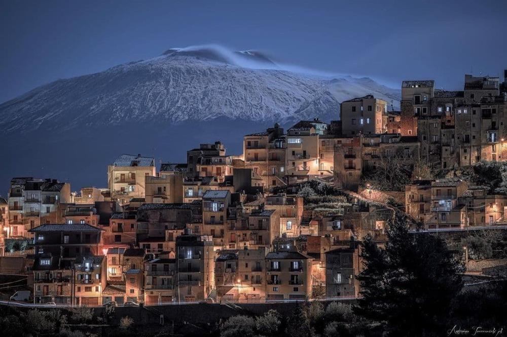 Nhiếp ảnh gia gây náo loạn vì bức ảnh 1 thị trấn ở Italy-5